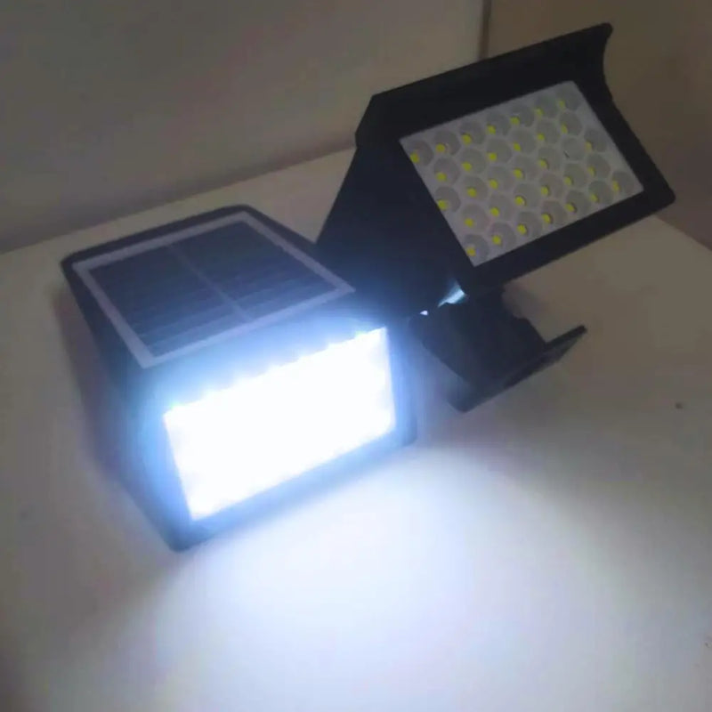 Luminária de LED Solar para Jardim à Prova D'água